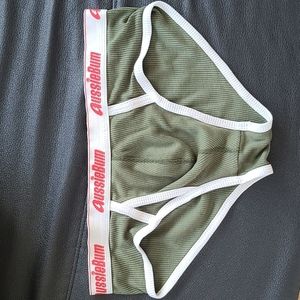 Men's medium AussieBum green briefs